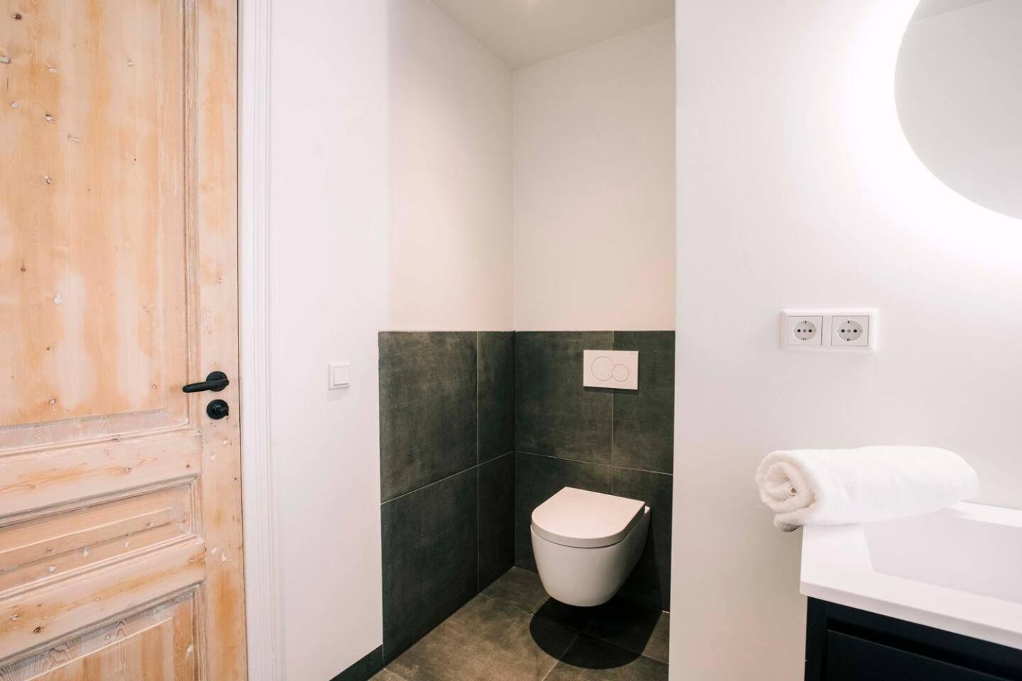 Stadsvilla Tilburg 3 luxe kamers met tuin Anna Paulowna Buitenkant foto